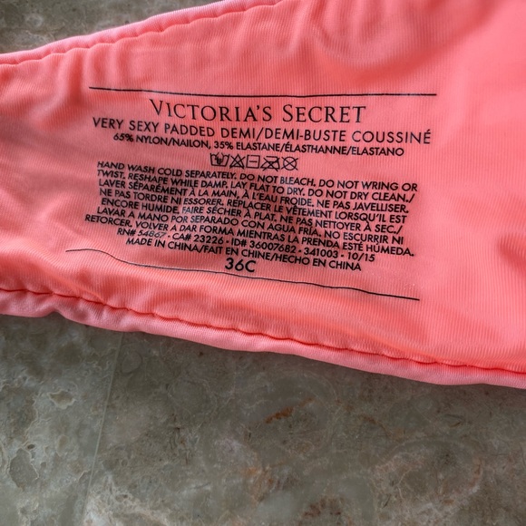 SOLD - Victoria’s Secret Very Sexy Push Up Padded Demi - 36C - Like New - Picture 2 of 3